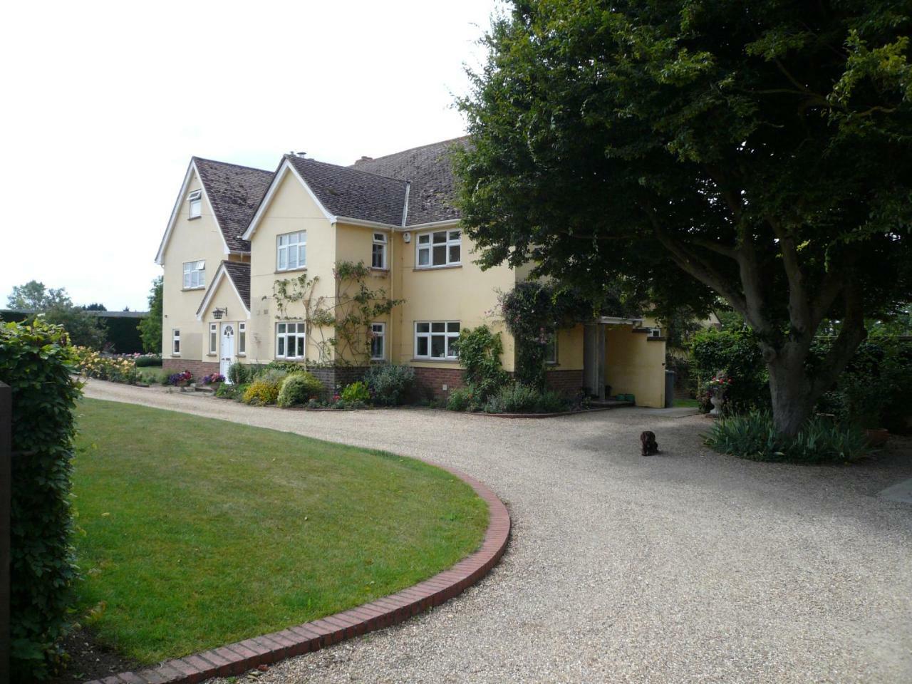 The Newnham White House Bed & Breakfast Baldock Exterior foto