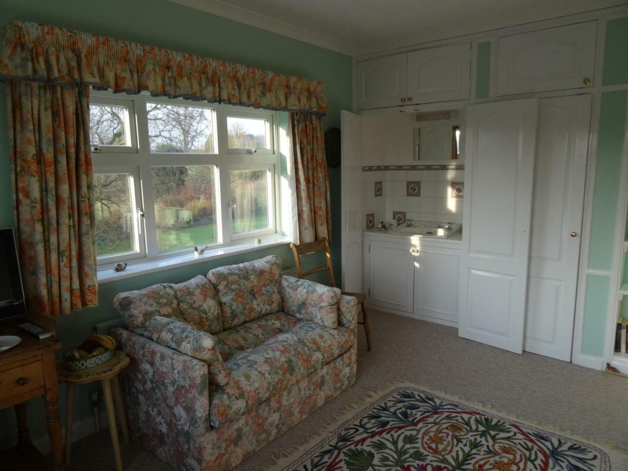 The Newnham White House Bed & Breakfast Baldock Exterior foto