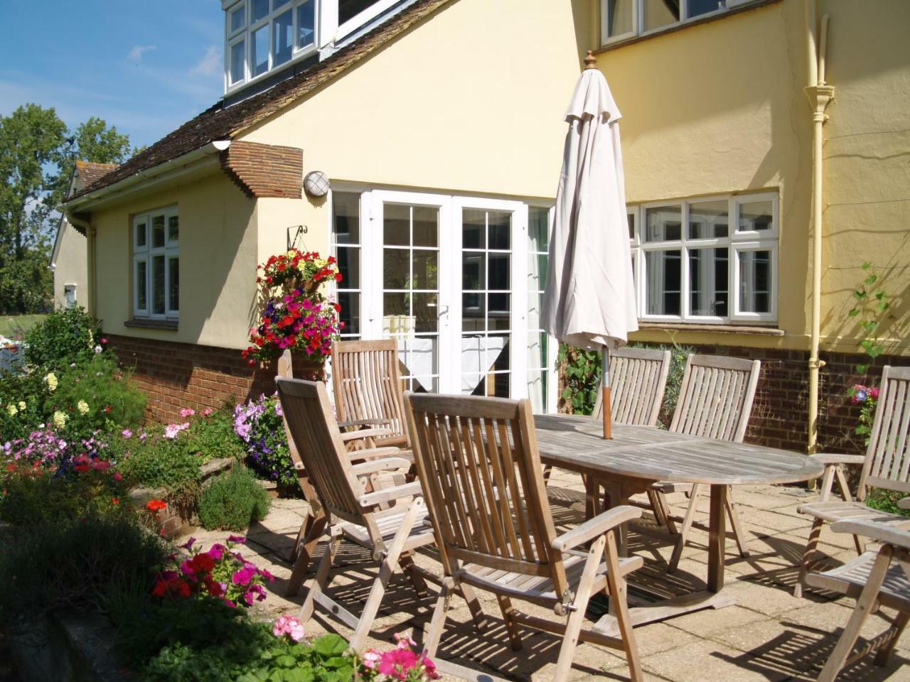 The Newnham White House Bed & Breakfast Baldock Exterior foto