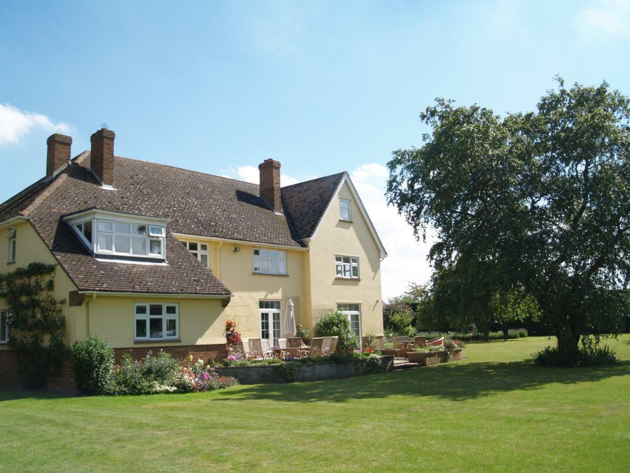 The Newnham White House Bed & Breakfast Baldock Exterior foto